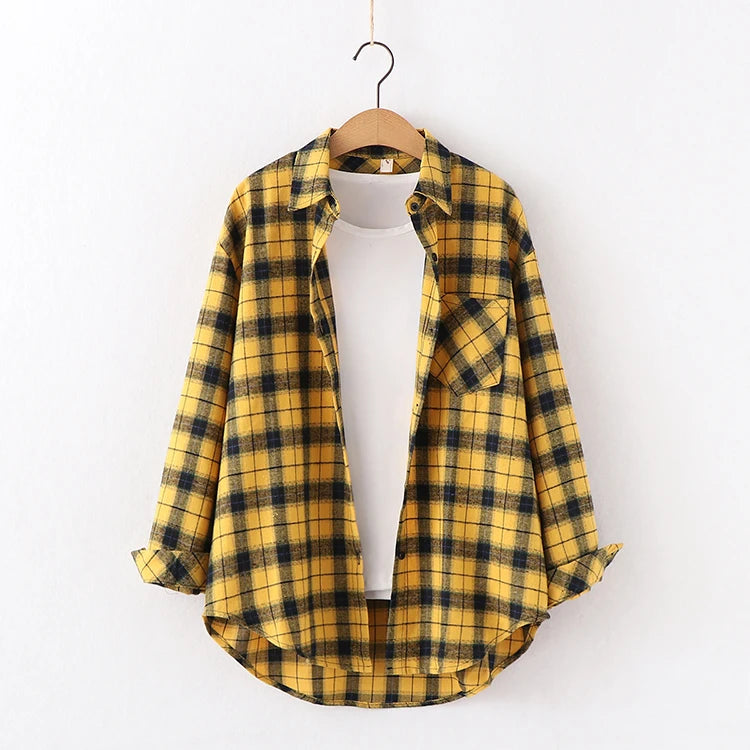 Women's Flannel Plaid Shirt - Loose Cotton-Poly Long Sleeve Button-Down with Pockets