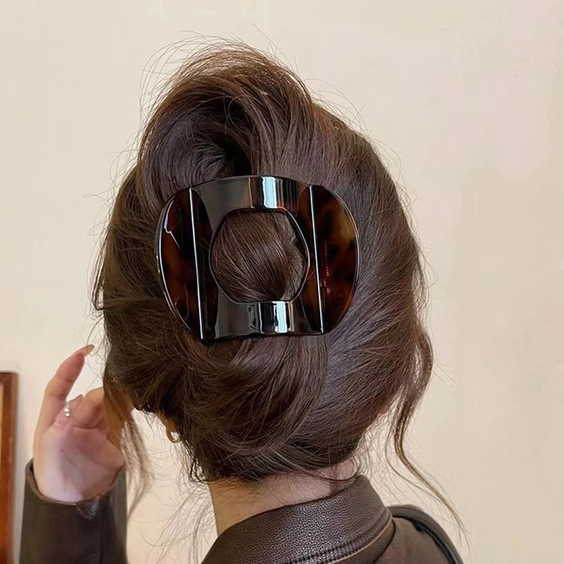 Korean Acetate Leopard Hair Clip – Spring Spoon Top Hair Claw for Women