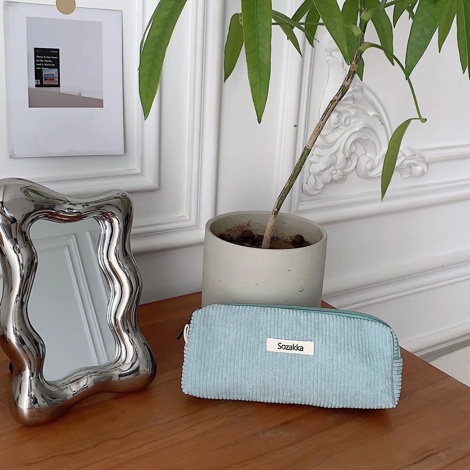 Retro Corduroy Velvet Makeup Pouch – Travel Cosmetic & Pencil Case Organizer for Women