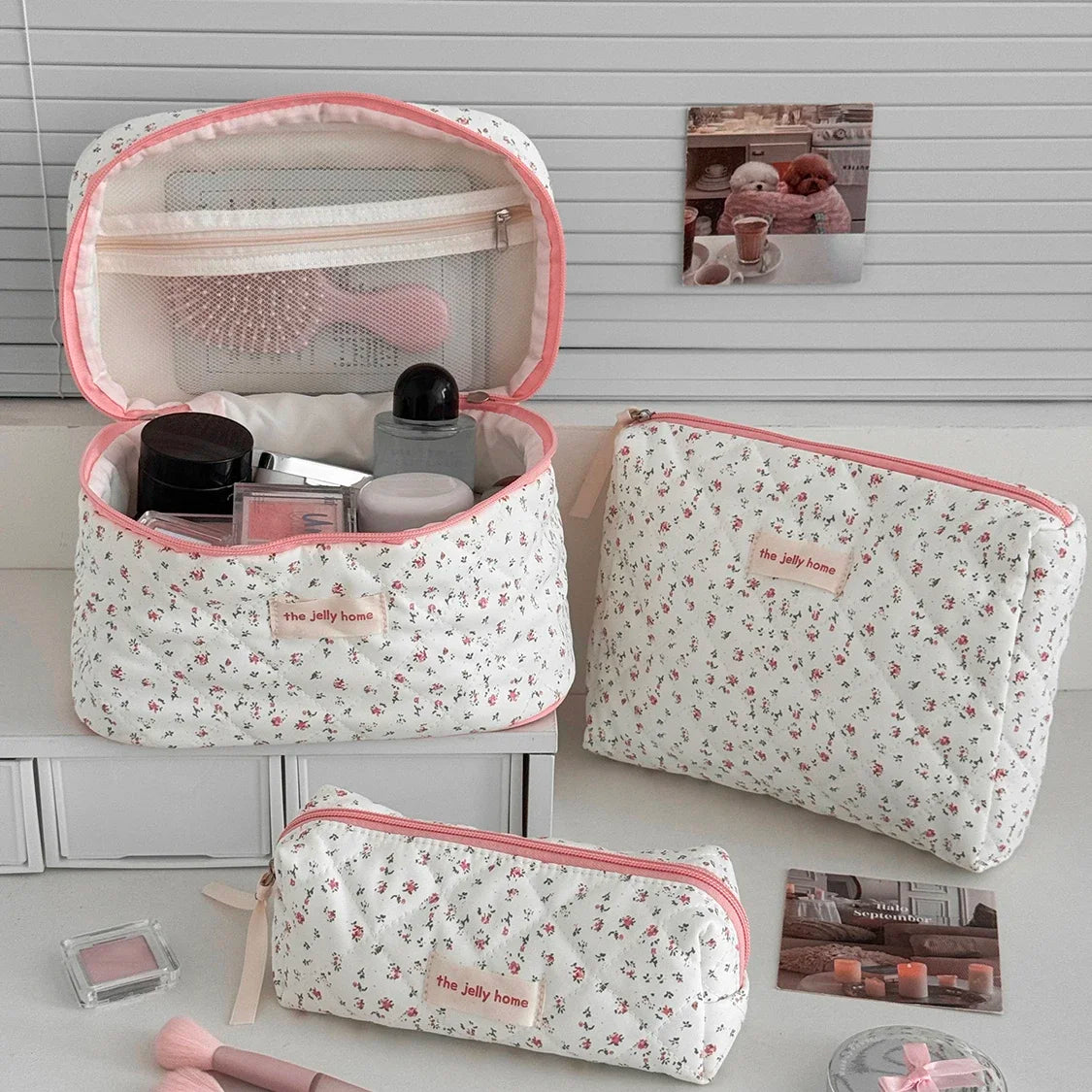 Pink Strawberry Quilted Cosmetic Bag – Portable Travel Makeup Pouch & Toiletry Organizer, Multiple Sizes (Small 15×9×8 cm / 5.9×3.5×3.1 in; Handbag 24×18.5×7 cm / 9.4×7.3×2.8 in; Tote 25×16×15 cm / 9.8×6.3×5.9 i