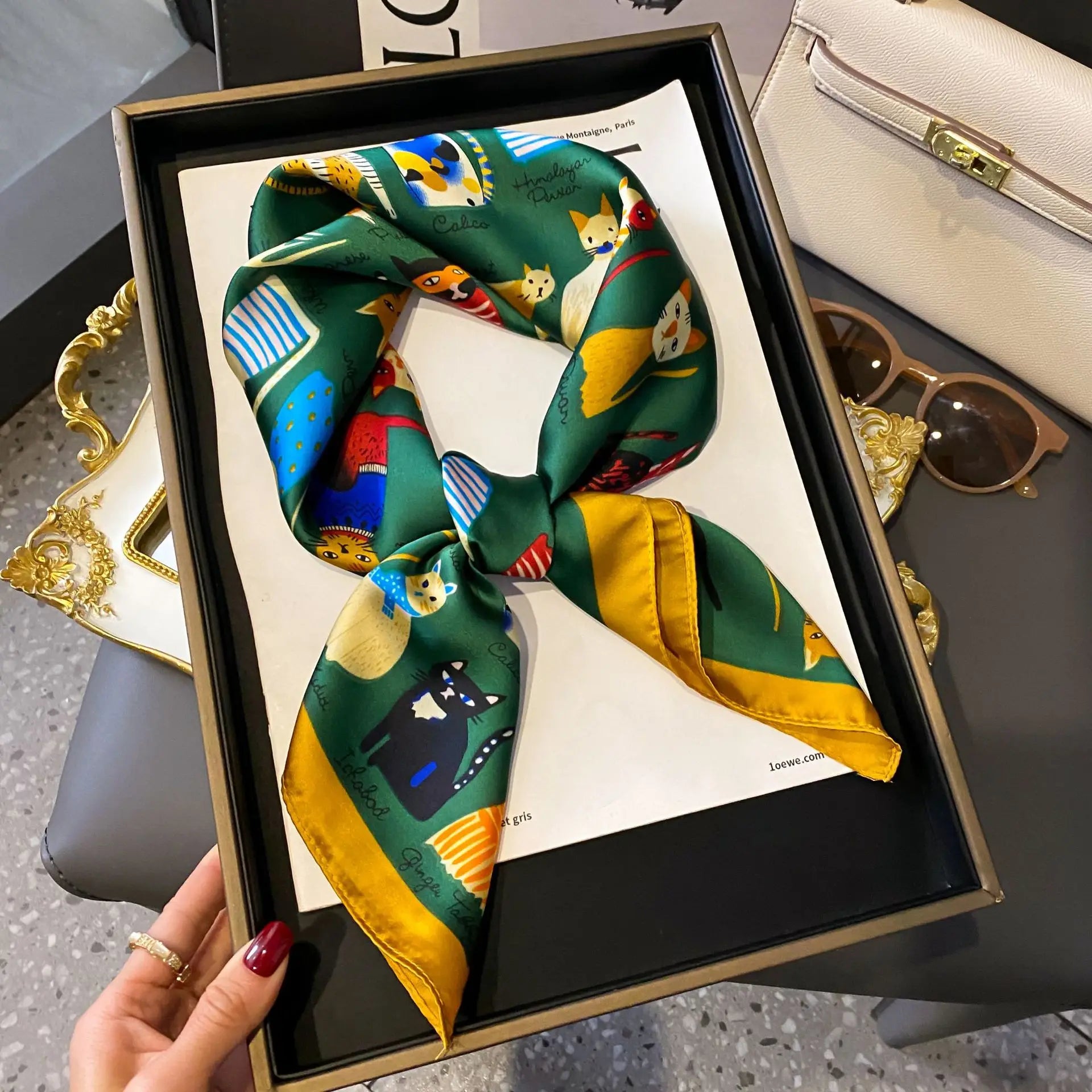 Nordic All-Season Faux Silk Square Scarf 70 x 70 cm (27.6 x 27.6 in) – Lightweight Chic Shawl for Women & Teens