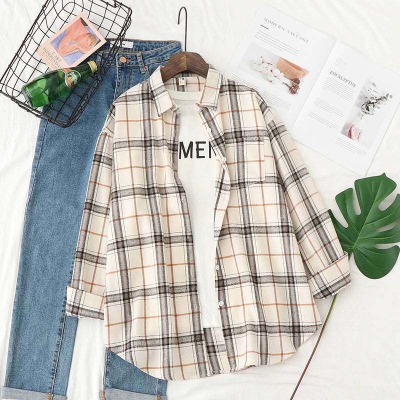 Women's Flannel Plaid Shirt - Loose Cotton-Poly Long Sleeve Button-Down with Pockets
