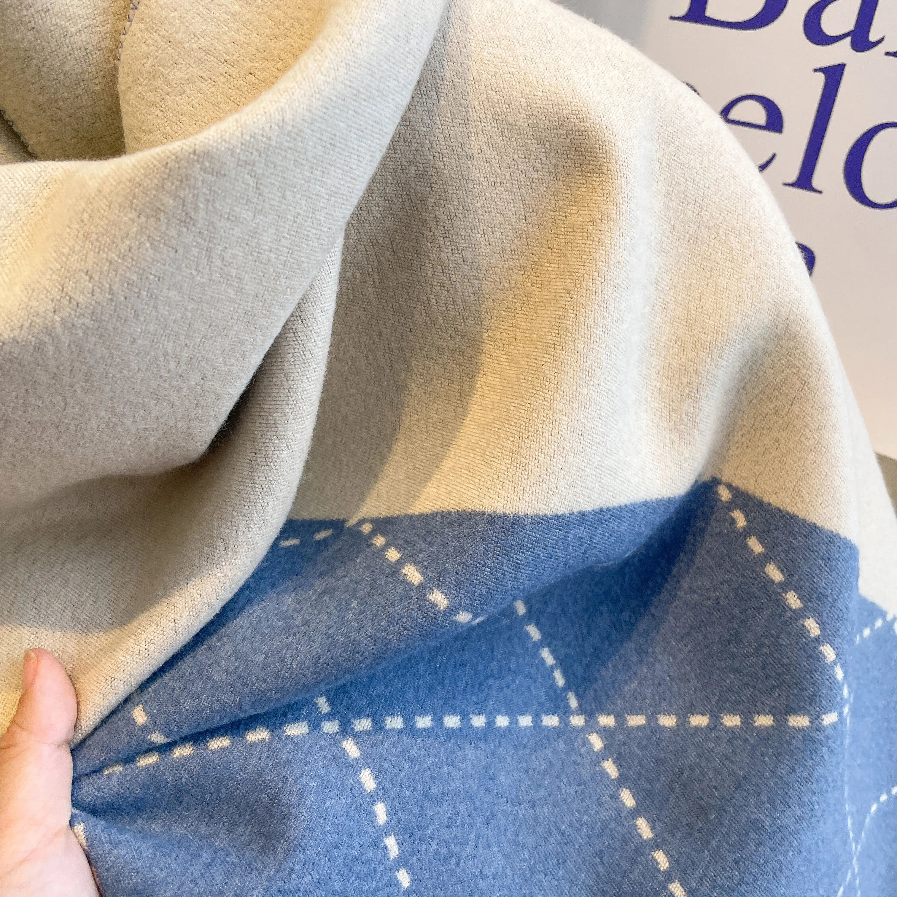 Soft Cashmere-Feel Plaid Winter Scarf Shawl Wrap Hijab Pashmina — 185 x 65 cm (72.8 x 25.6 in)