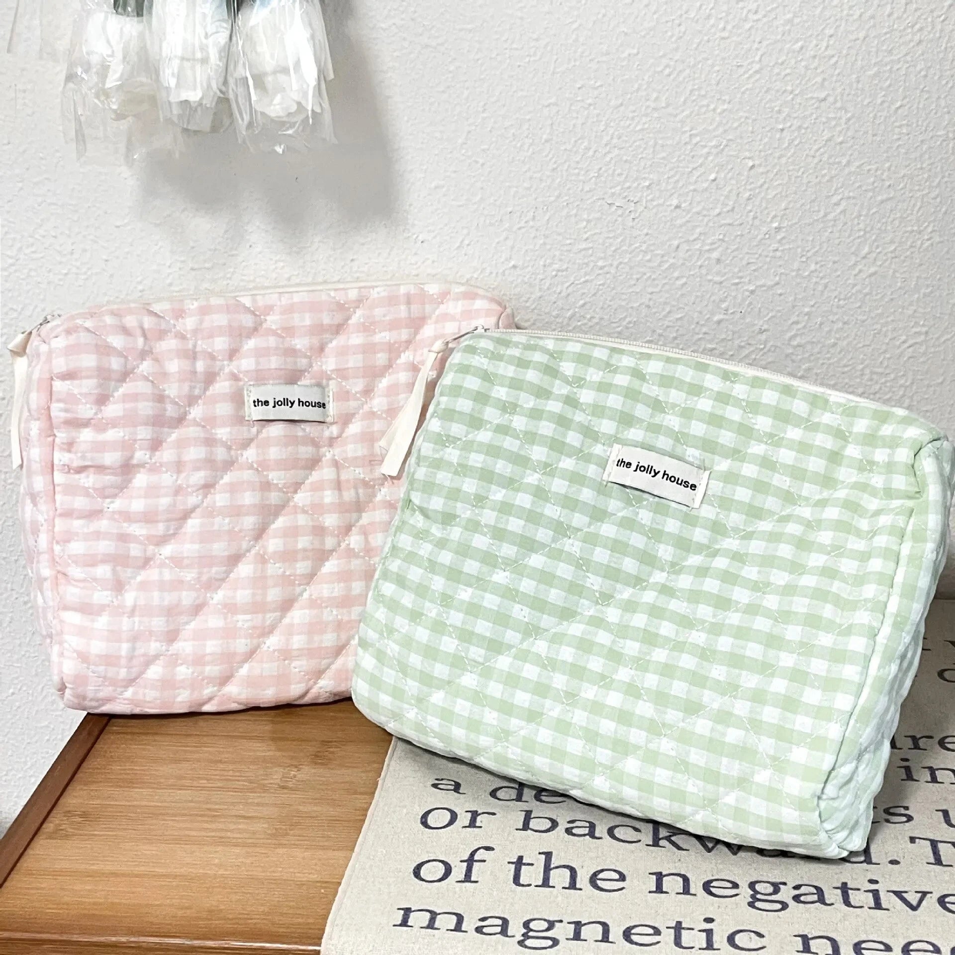 Large Capacity Women's Cosmetic Pouch Pink Plaid Canvas Travel Makeup Bag and Clutch