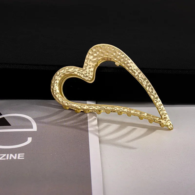 Heart Metal Hair Claw Clips for Women – Nonslip Alloy Crab Clamp, Gold Silver Black, 6.5 cm (2.6 in) – Korean Retro Fashion
