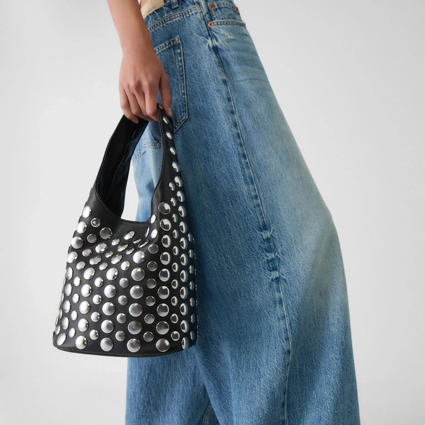 Punk Studded PU Bucket Bag – Rivet Embellished Large Capacity Shoulder Bag for Women