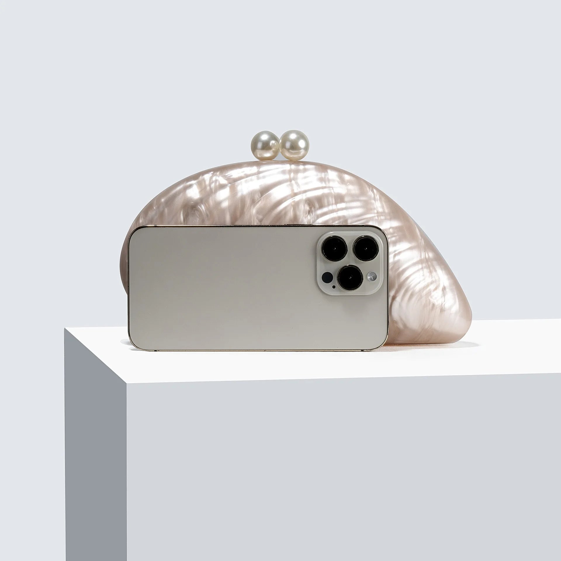 Acrylic Pearl Shell Shoulder Bag for Women Bridal Clutch Evening Wedding Party Handbag