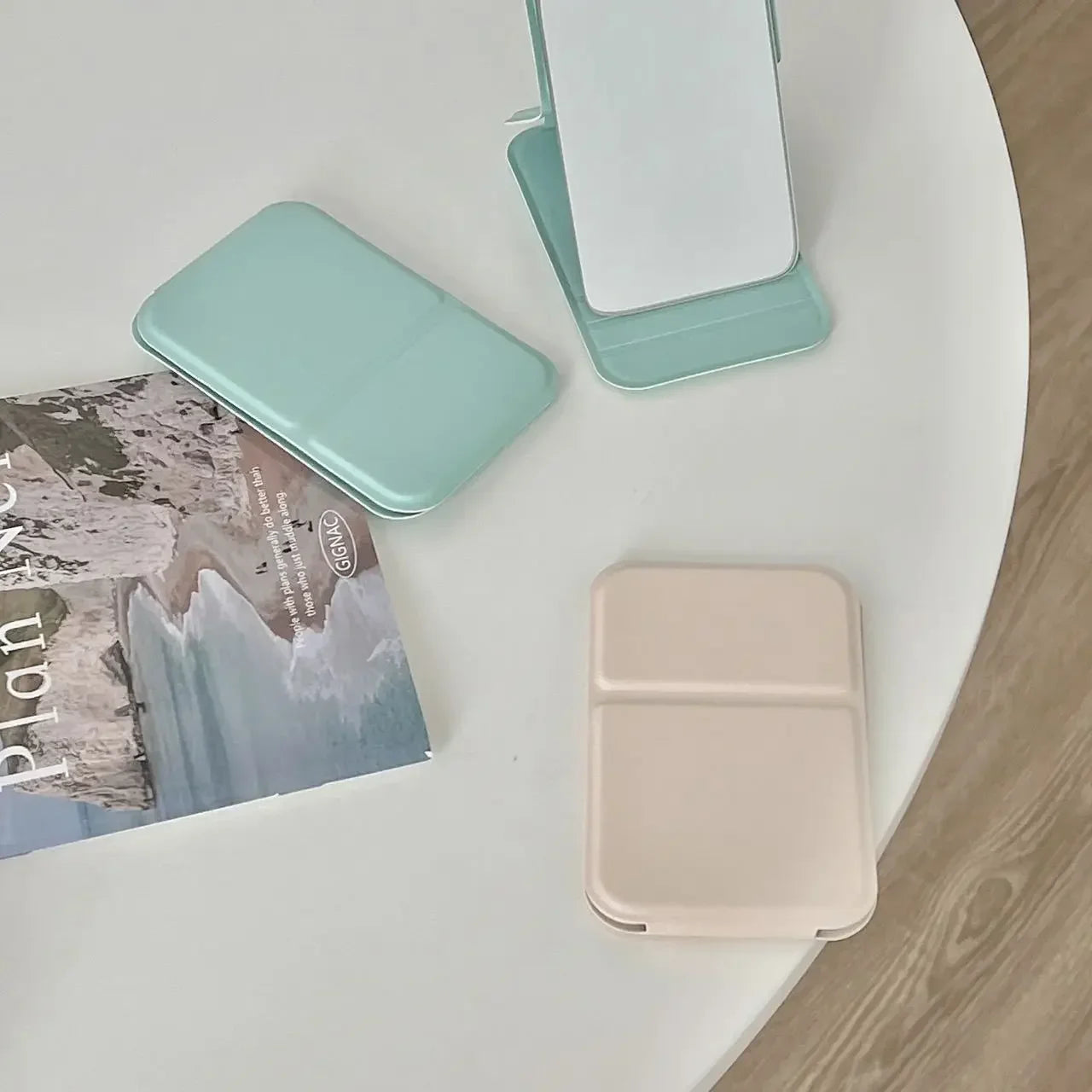 PU Leather Foldable Compact Makeup Mirror – Portable Handheld & Desktop Pocket Mirror 7 x 11 cm (2.8 x 4.3 in)