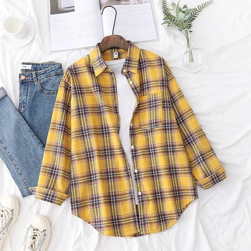 Women's Flannel Plaid Shirt - Loose Cotton-Poly Long Sleeve Button-Down with Pockets
