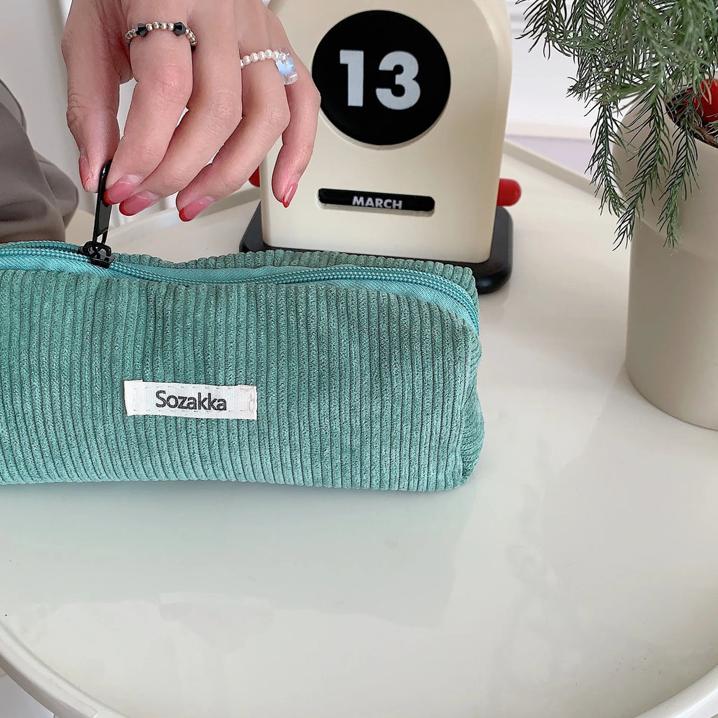 Retro Corduroy Velvet Makeup Pouch – Travel Cosmetic & Pencil Case Organizer for Women