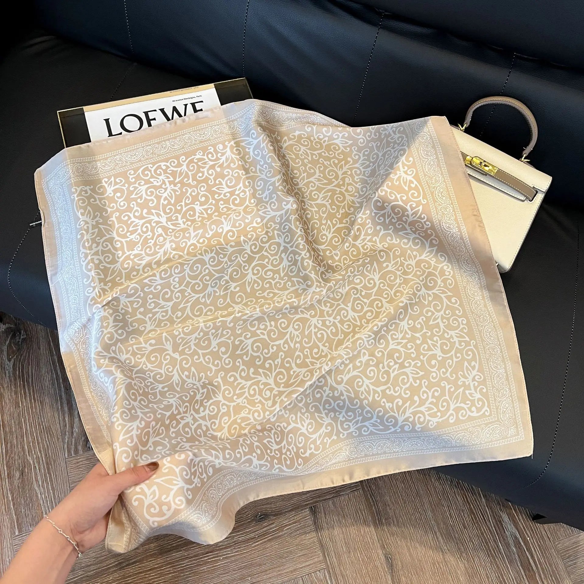 Luxury Square Silk-Feel Scarf 70 x 70 cm (27.6 x 27.6 in) Korean Fashion Floral Bandana Kerchief Wrap