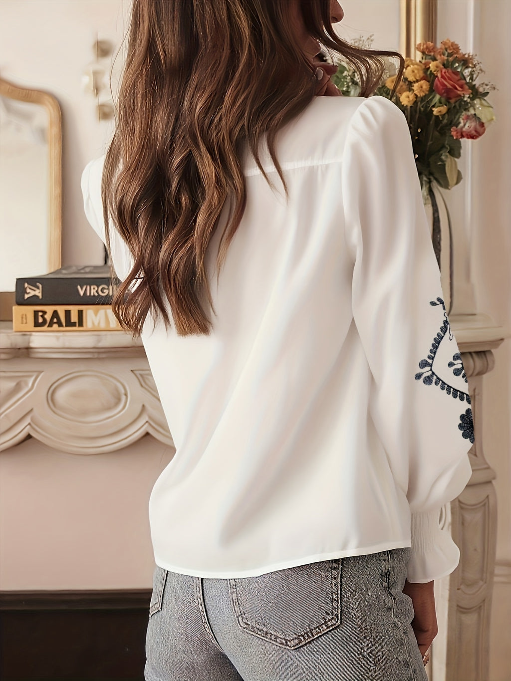 Women's Floral Embroidered Blouse — Green & White Color-Block Stand Collar with Lantern Sleeves