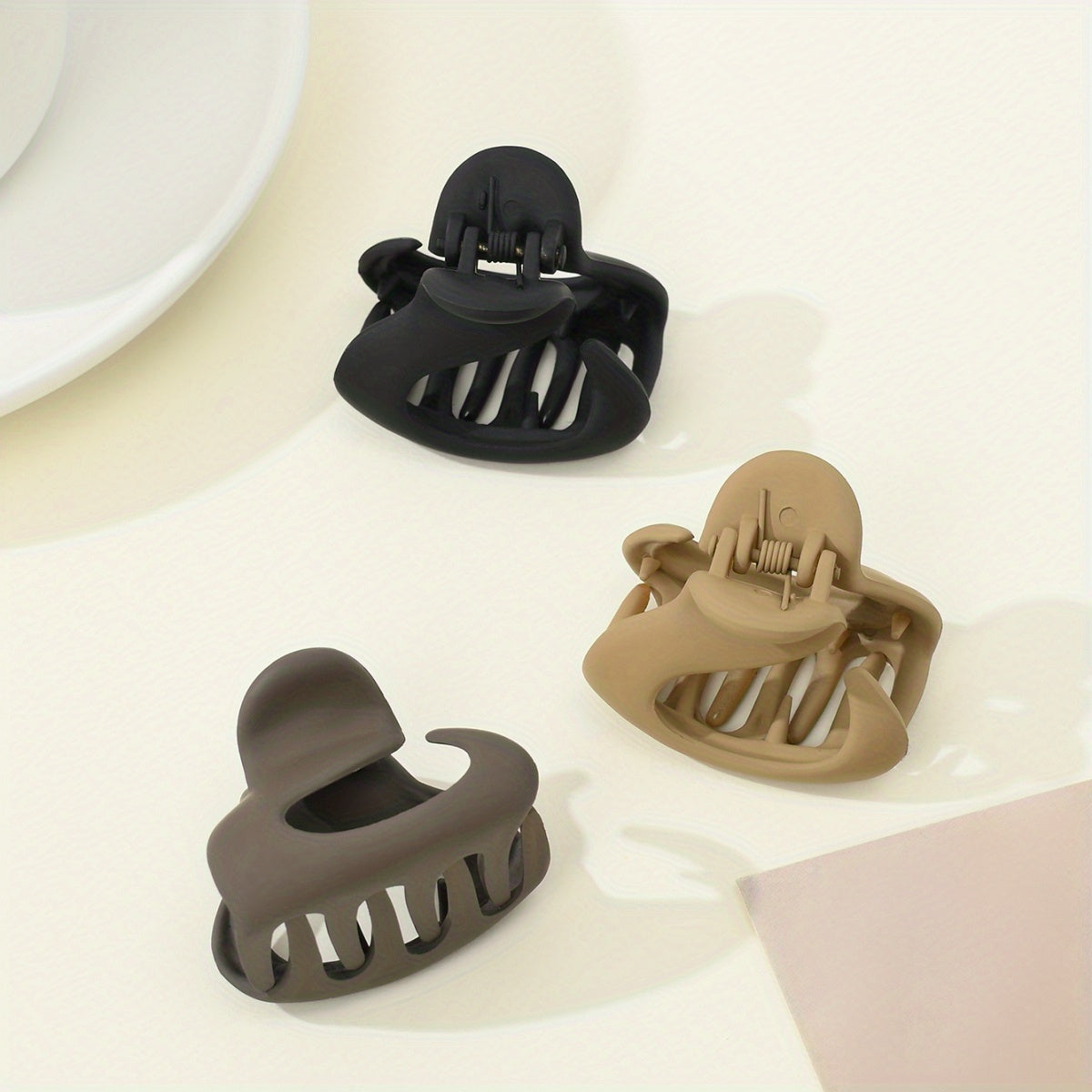 3-Pack Matte Shark Hair Claw Clips Solid Color Elegant Hair Clips for Women