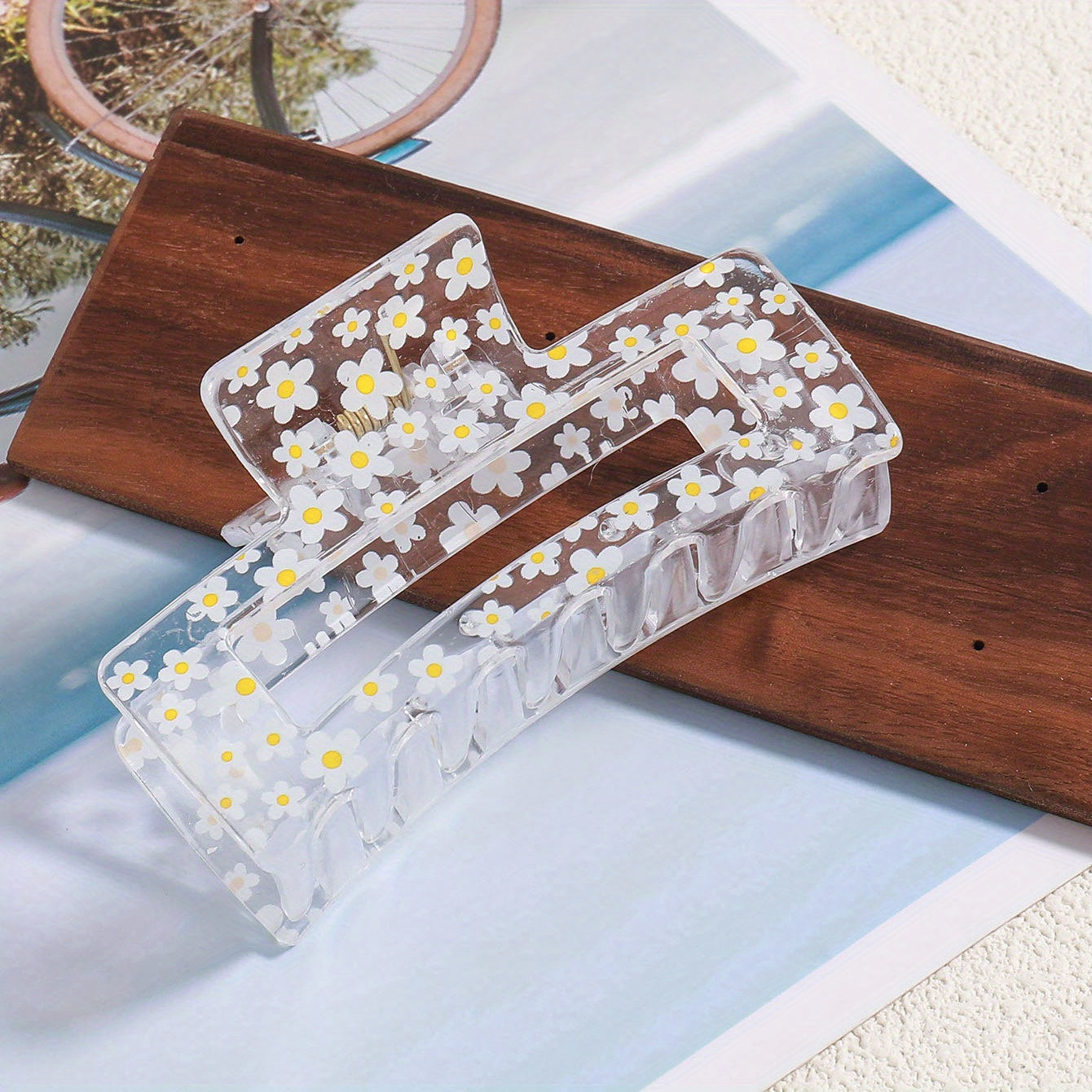 Transparent Lemon Flower Hair Claw Clip – Cute Minimalist Plastic Hair Clip for Women