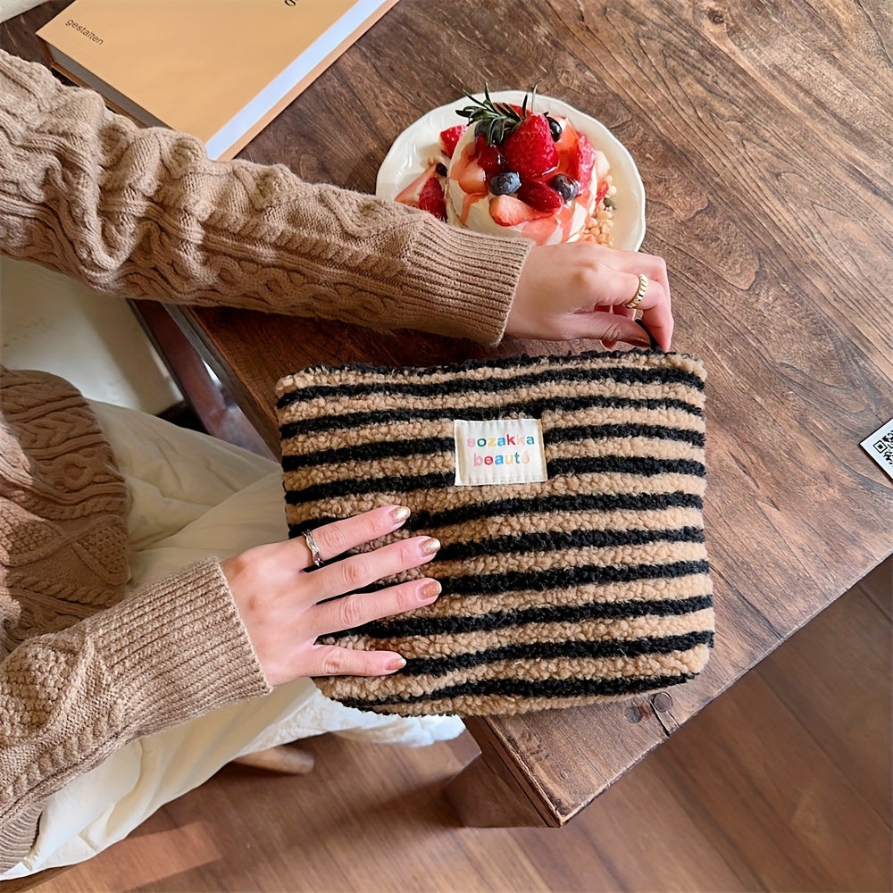 Winter Plush Makeup Bag Polka Dot - Large Capacity Travel Cosmetic Organizer & Wash Bag for Women