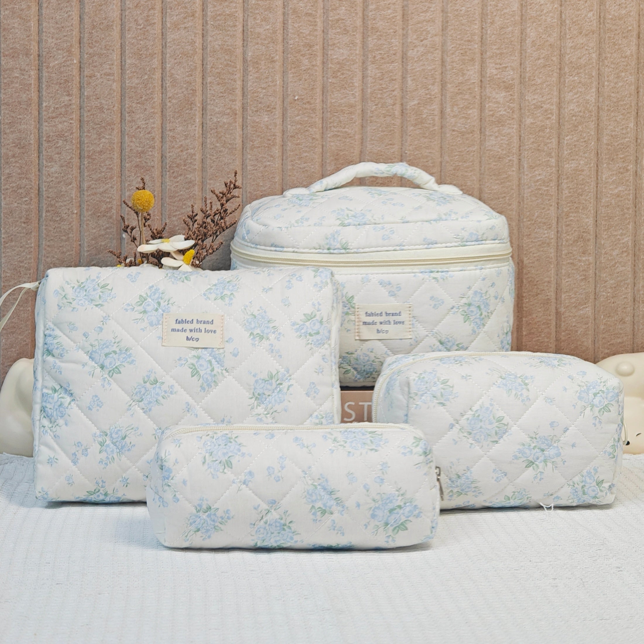 Travel Makeup Bag – Floral Large-Capacity Polyester Cosmetic Pouch with Zipper, Mixed Colors (Pink Blue Yellow Green)