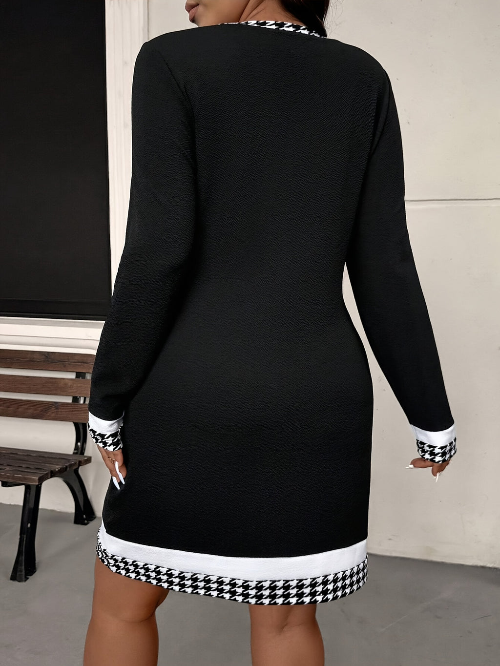 Plus Size Houndstooth Tunic Dress - Crew Neck Long Sleeve Bow Detail, Stretch Knit (95% Polyester, 5% Spandex)