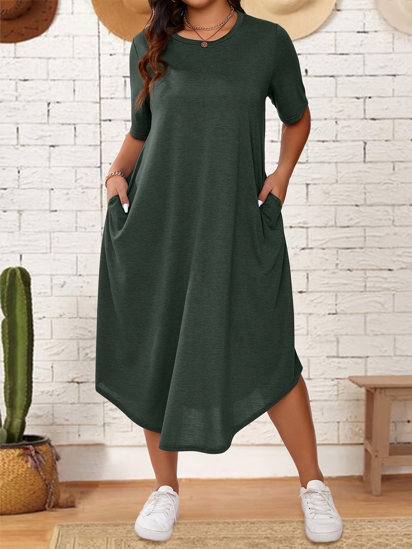 Plus Size Solid Crew Neck Tunic Dress - Casual Short Sleeve Summer Dress for Women