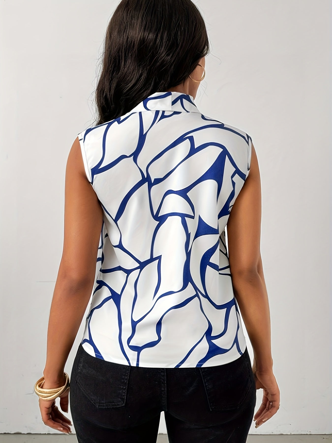 Women's Allover Print V-Neck Sleeveless Blouse - Elegant Summer Casual Top