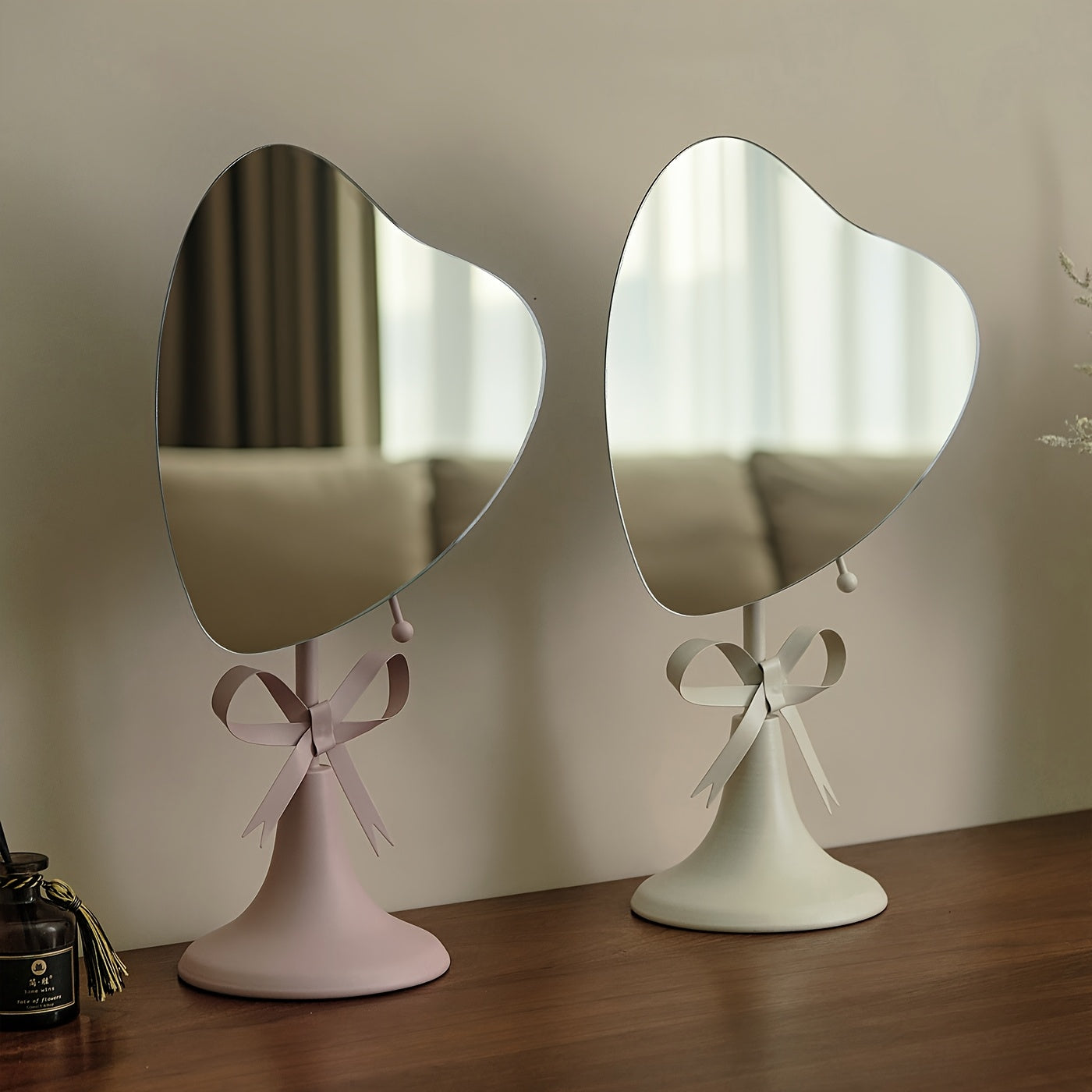 Adjustable Heart Base Makeup Mirror — Tabletop & Hanging Vanity Mirror, Portable No-Power Metal Mirror (Gold/Black)