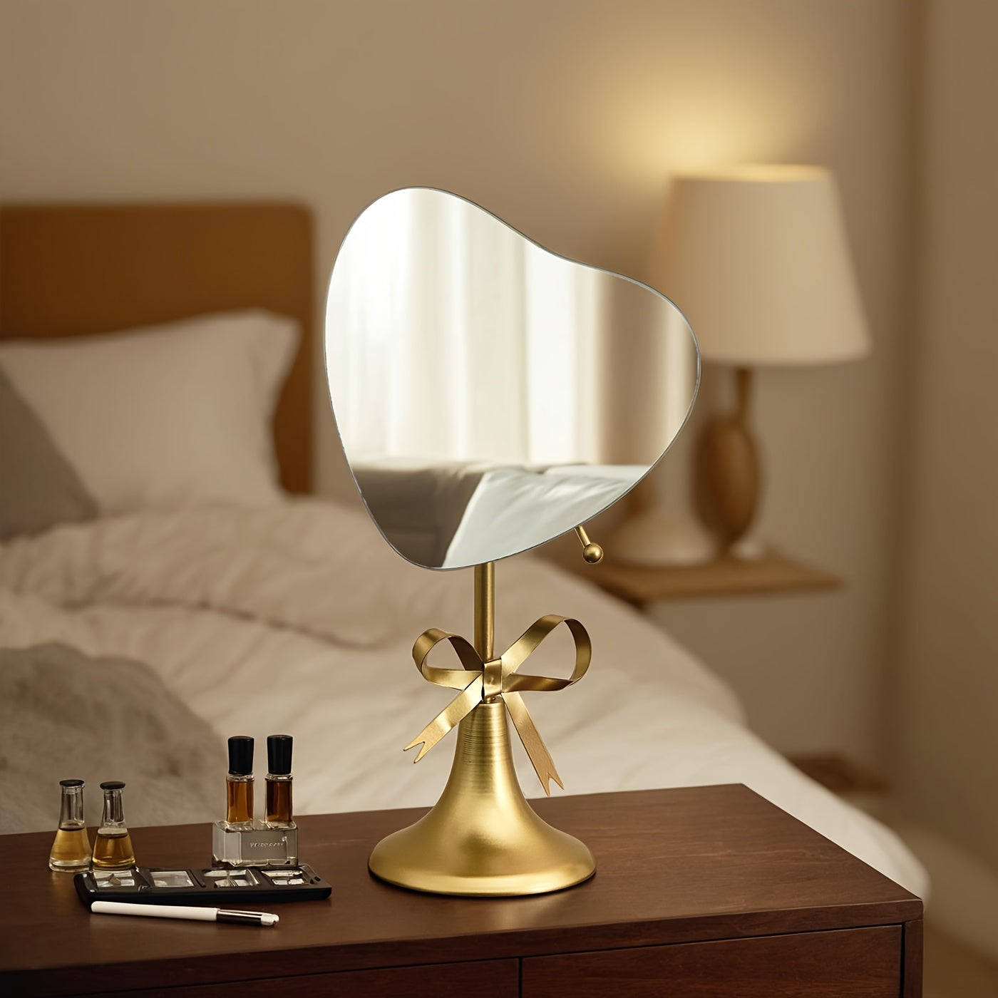 Adjustable Heart Base Makeup Mirror — Tabletop & Hanging Vanity Mirror, Portable No-Power Metal Mirror (Gold/Black)