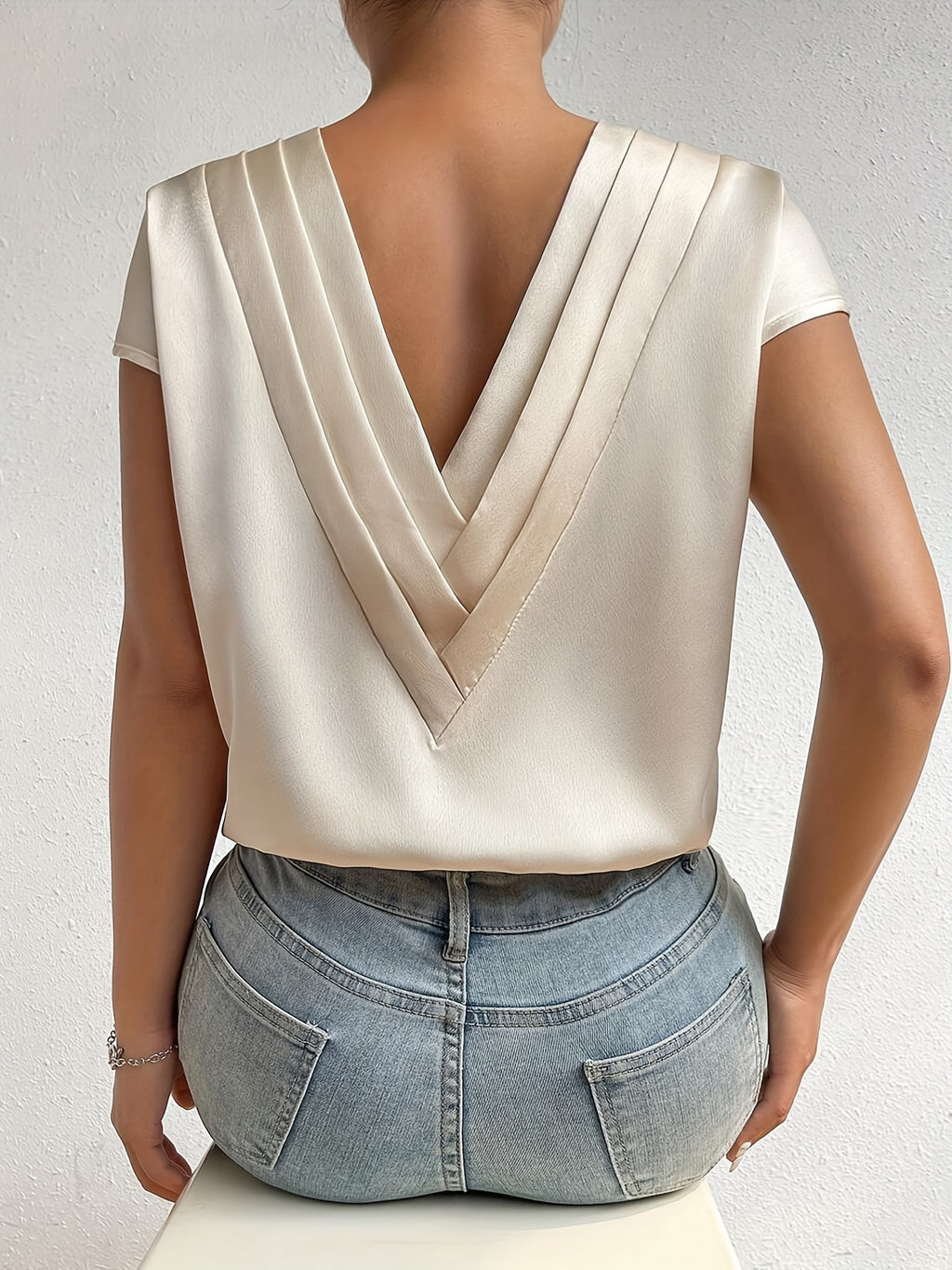 Women's V-Neck Loose Blouse — Elegant Short Sleeve Solid Top for Spring & Summer