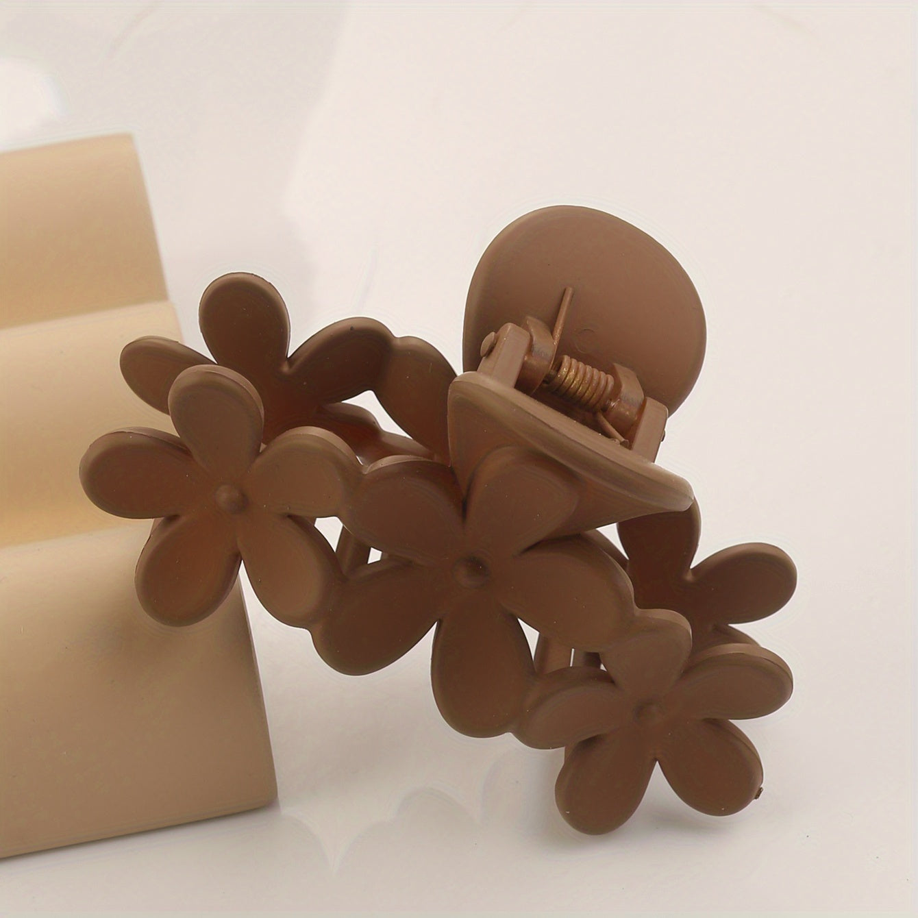 Bohemian Flower Hair Claw Clip - Solid Color Plastic Ponytail Hair Clip for Women