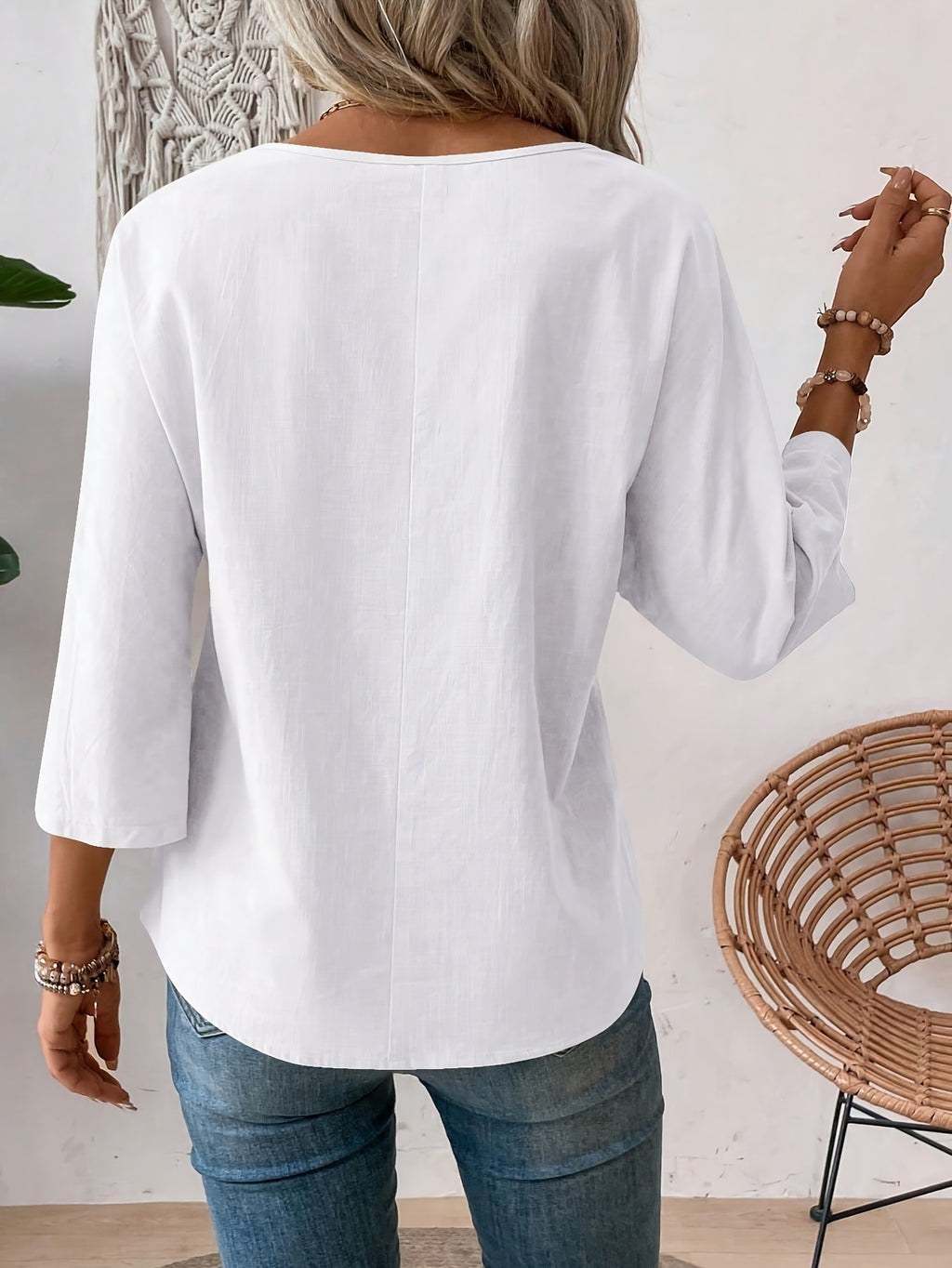 Women's Solid Crew Neck Blouse — Adjustable 3/4 Sleeve Elegant Woven Top for Spring & Fall