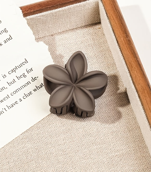 4-Pack 1.6in (4cm) Freesia Flower Hair Claw Clips - Matte Milk Tea Lightweight Hair Accessories