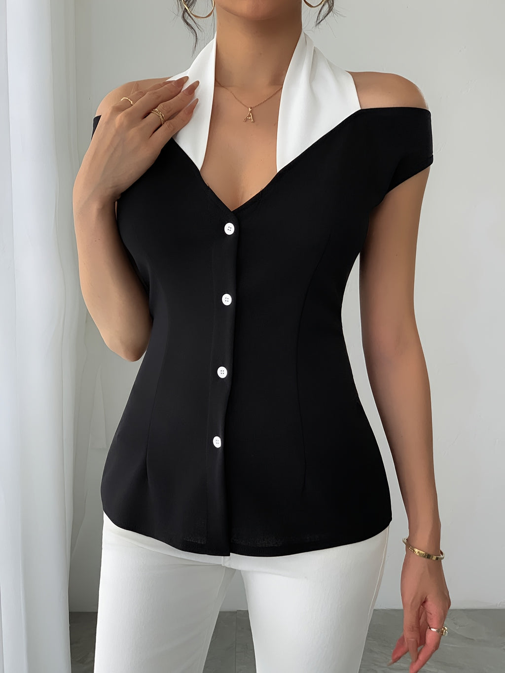 Women's Black & White Off-Shoulder V-Neck Blouse - Short Sleeve Elegant Knit Top for Summer Casual