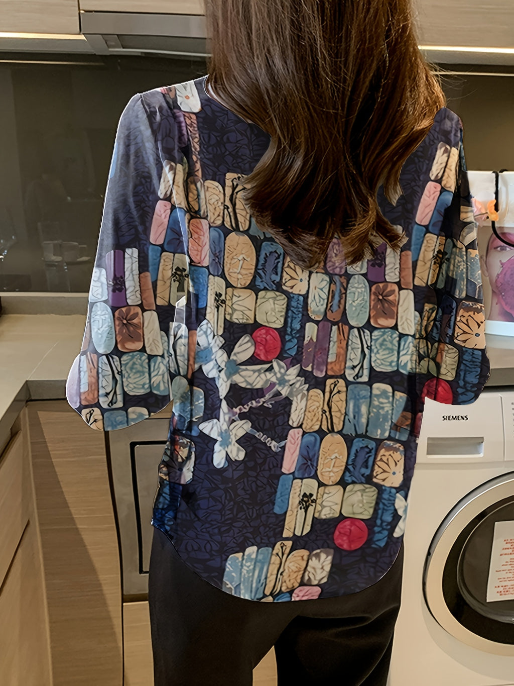 Floral Lapel Collar Shirt for Women — Flattering Slimming Long-Sleeve Button Blouse, Machine Washable for Spring & Fall