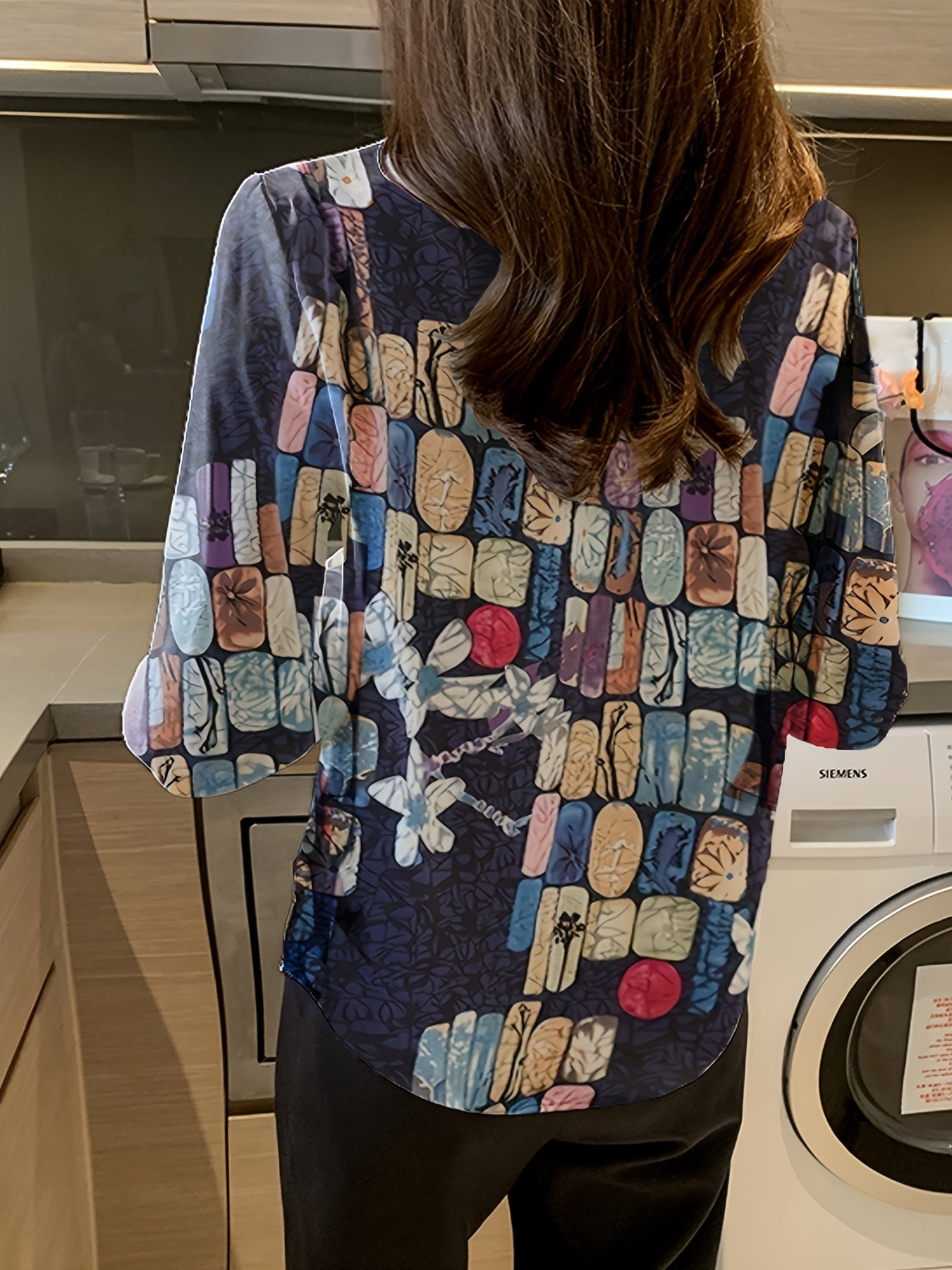 Floral Lapel Collar Shirt for Women — Flattering Slimming Long-Sleeve Button Blouse, Machine Washable for Spring & Fall