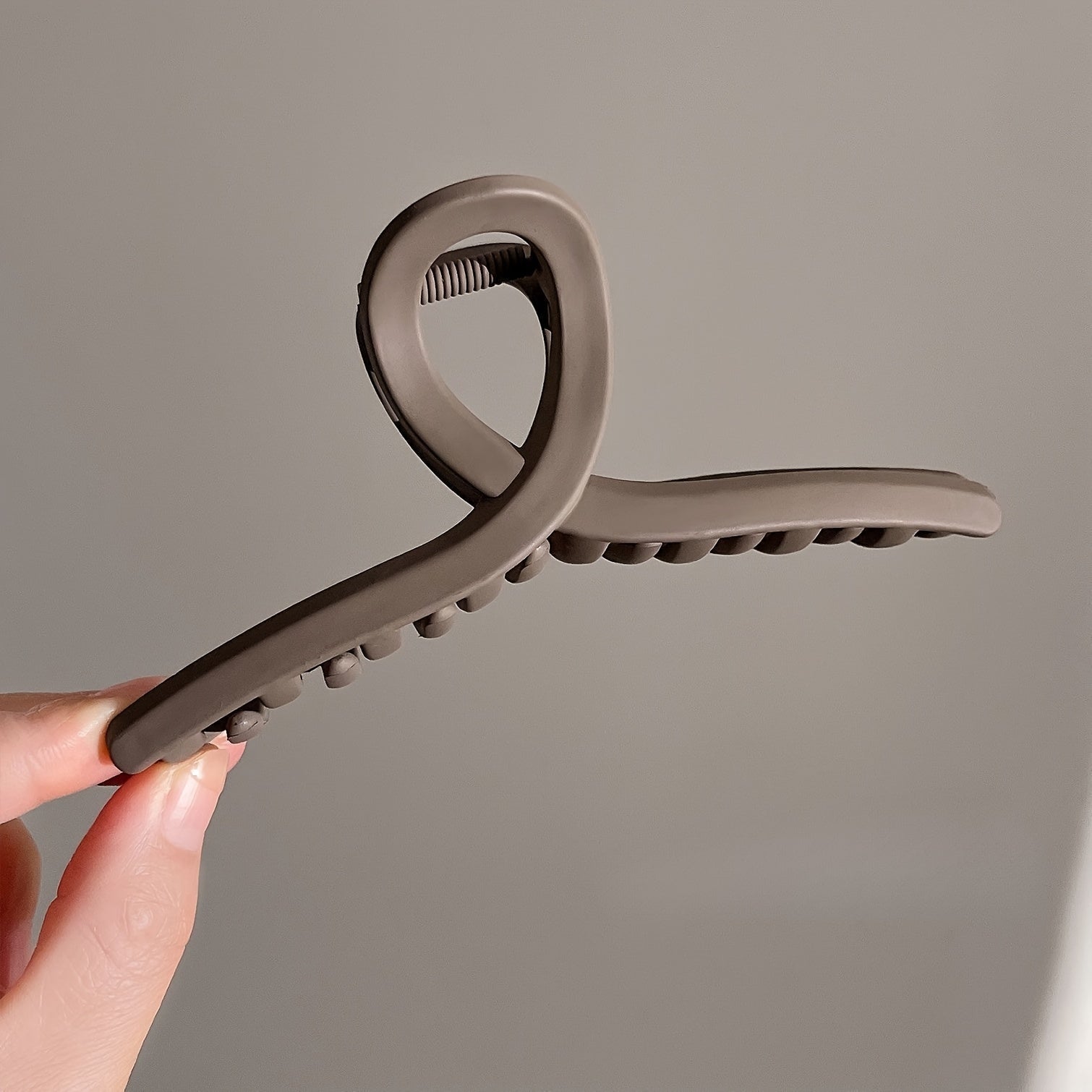 5-Pack Large Acrylic Hair Claw Clips for Thick Hair, Shark Clip Set for Updos Buns & Ponytails, Minimalist Elegant Hair Accessories