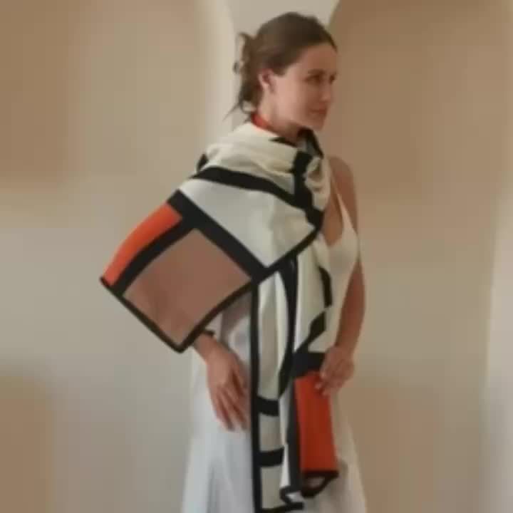 Breathable Polyester Scarf for Women, Windproof Sunscreen Travel Wrap with Contrast Color Print