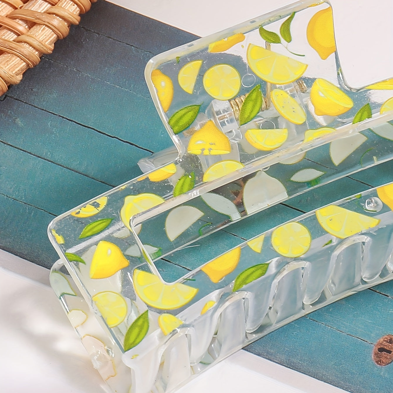 Transparent Lemon Flower Hair Claw Clip – Cute Minimalist Plastic Hair Clip for Women